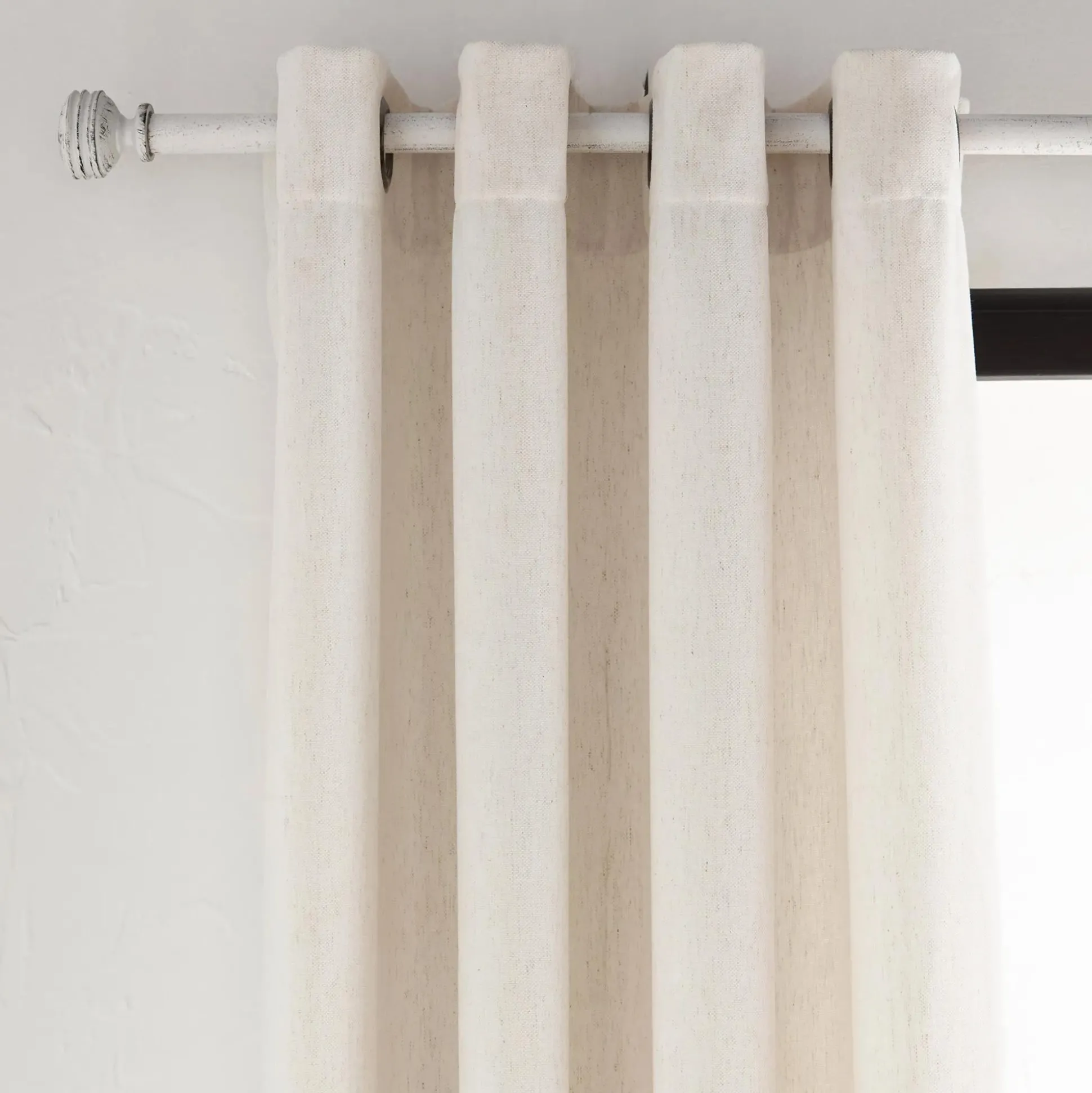 Carlie Curtain